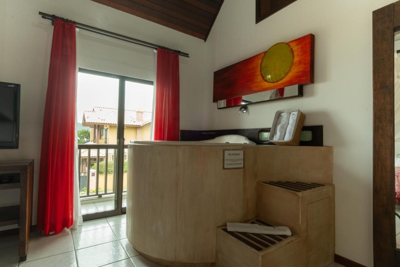 Olhos Verdes Guest House Bombinhas Buitenkant foto